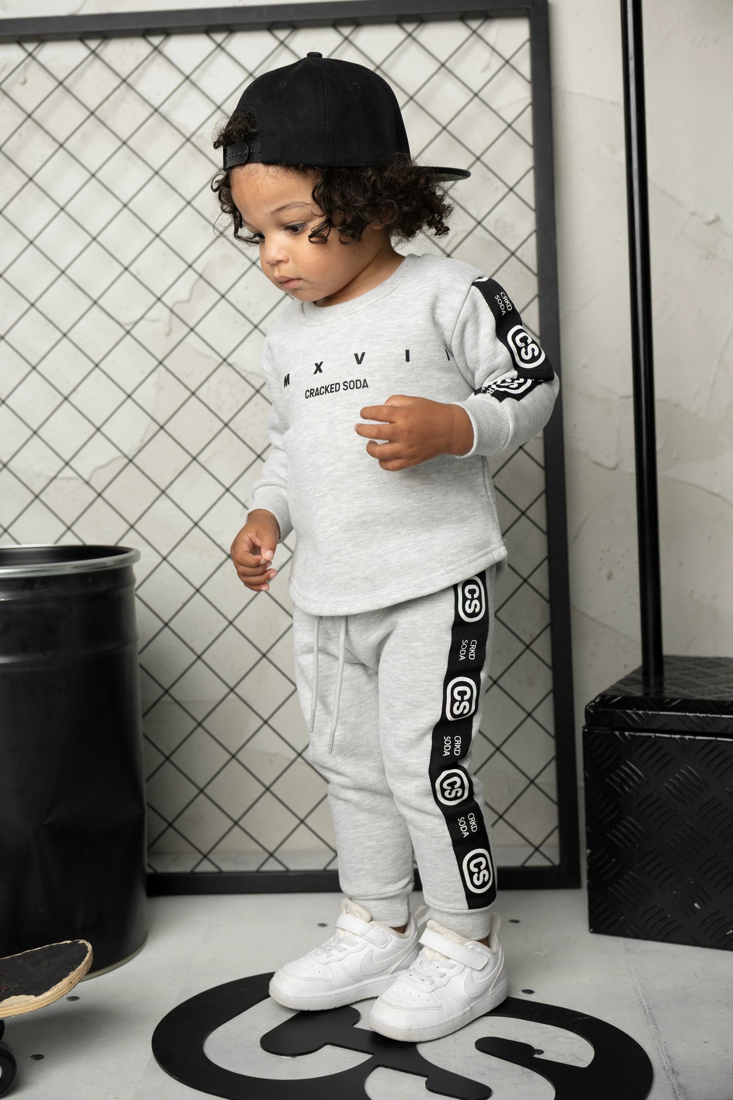 Cracked Soda Oaklen Detail Crew Set Grey Marl