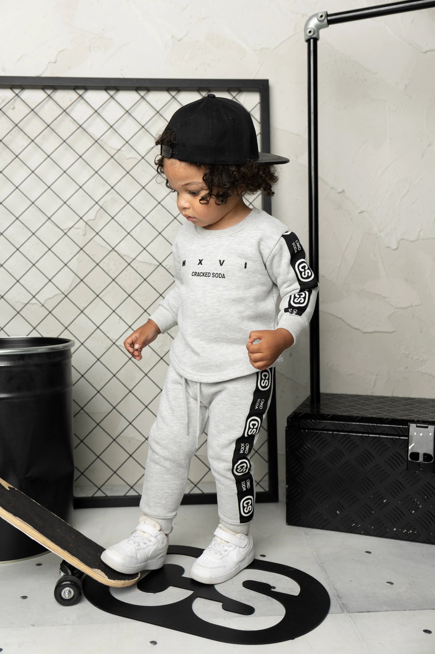 Cracked Soda Oaklen Detail Crew Set Grey Marl
