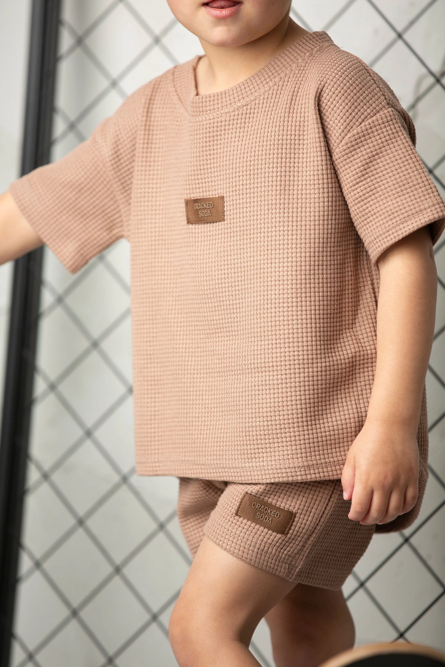 Cracked Soda Dash Waffle Scoop Tee Mocha