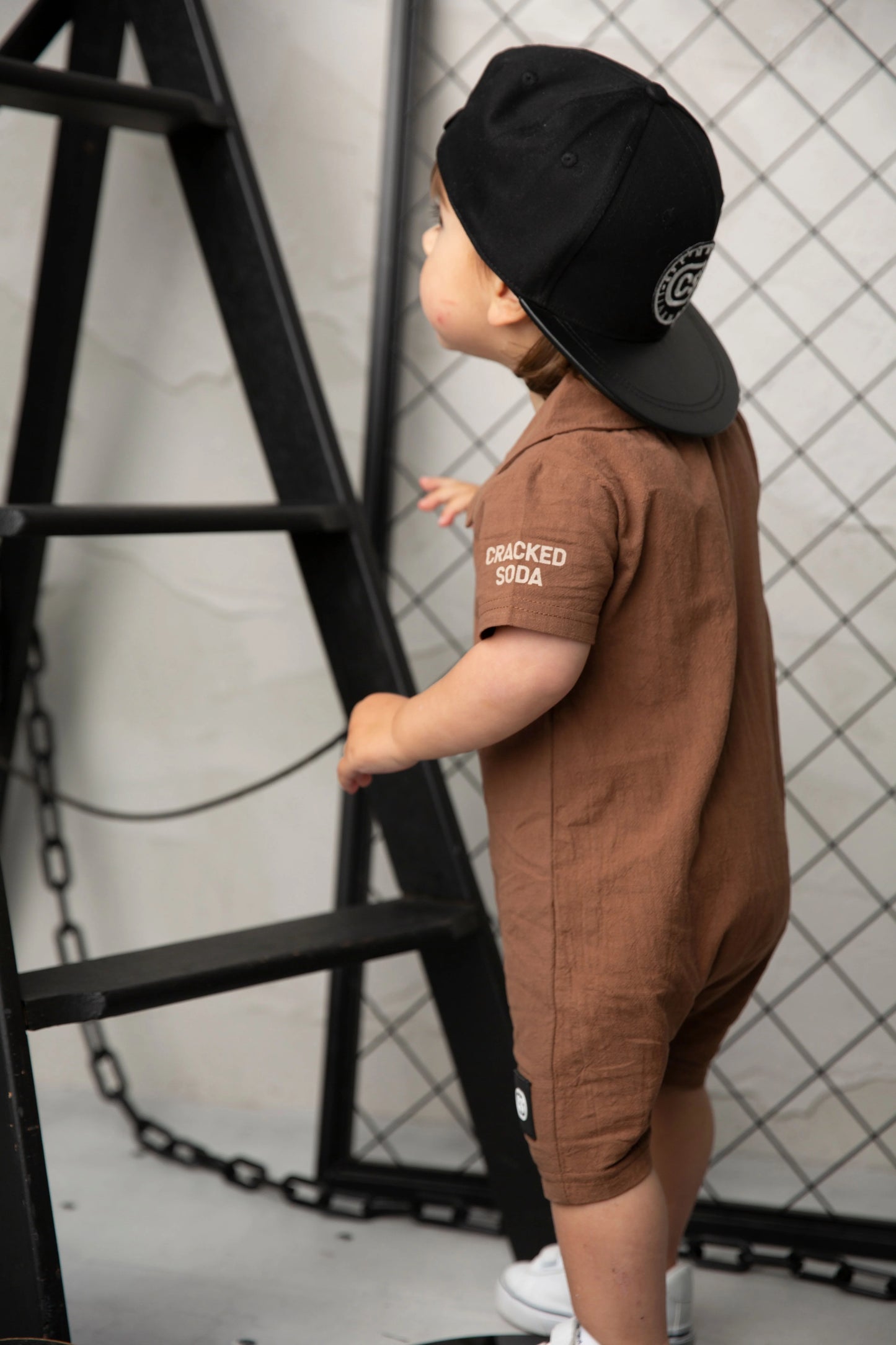 Cracked Soda Dash Linen Romper Mocha