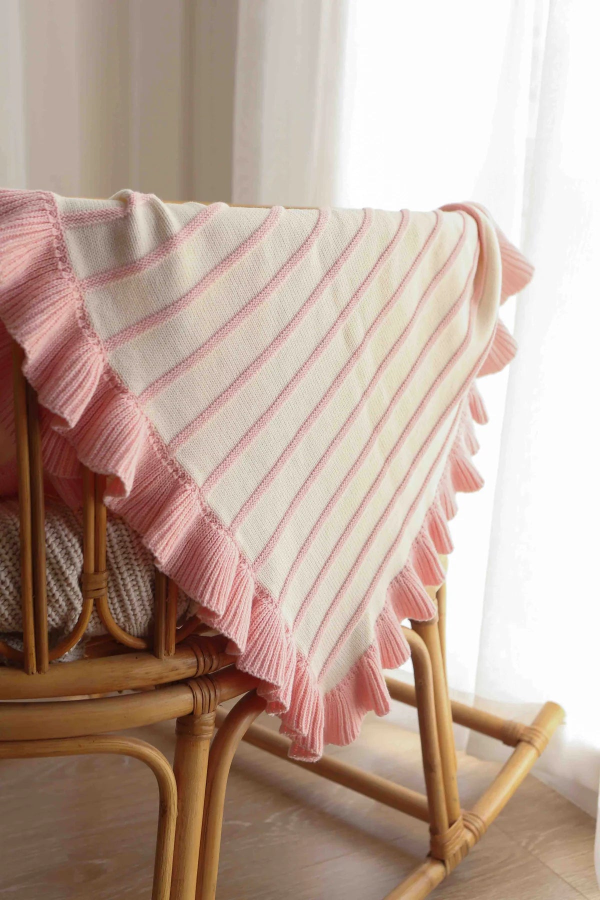 Freckles The Label Raised Stripe Frill Blanket Sweetpea