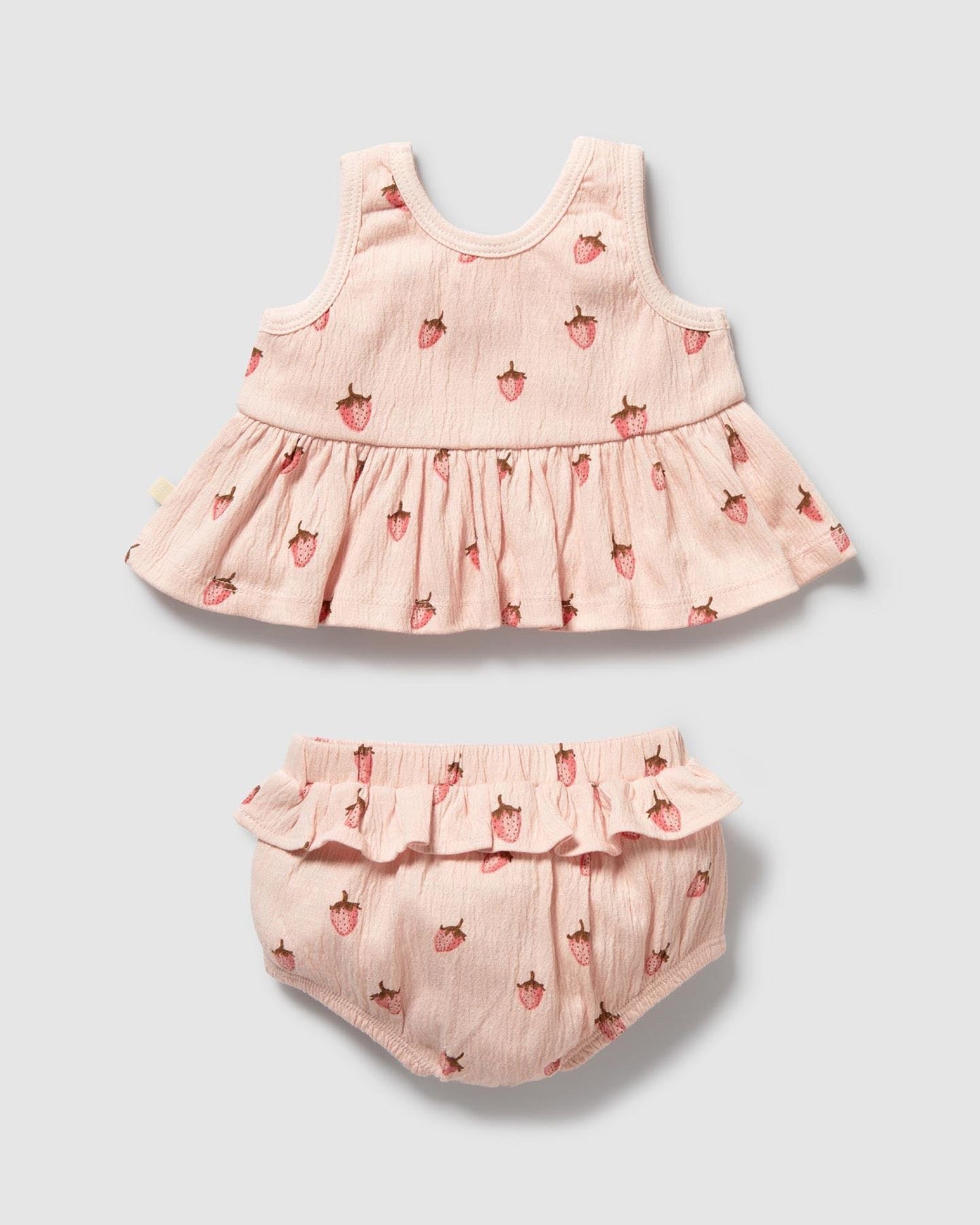 Wilson & Frenchy Strawberry Kisses Organic Ruffle Set