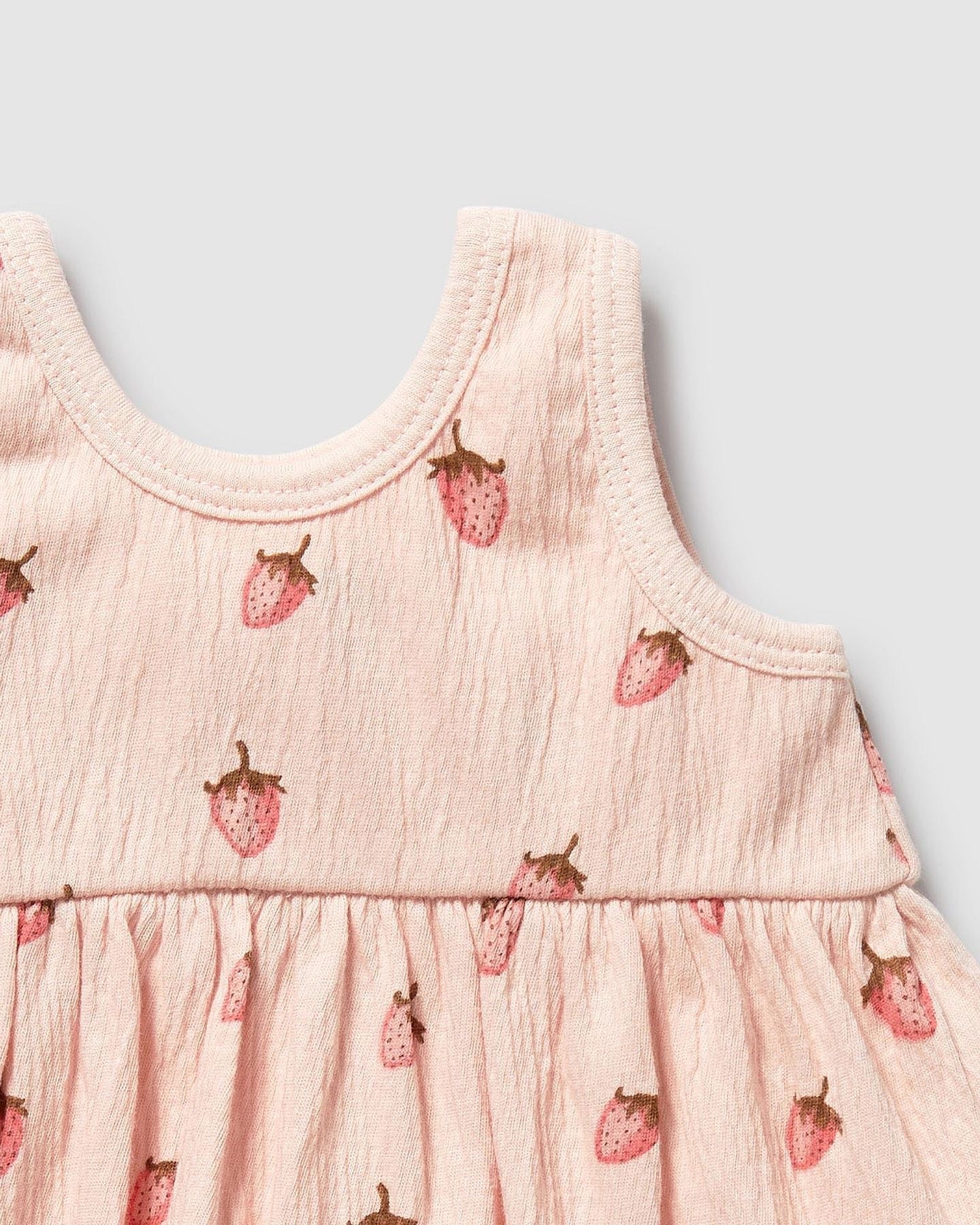 Wilson & Frenchy Strawberry Kisses Organic Ruffle Set