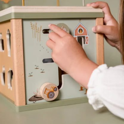 Little Dutch Little Farm Activity Cube