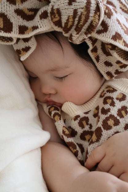 Blossom & Pear Leopard Knit Tie Set