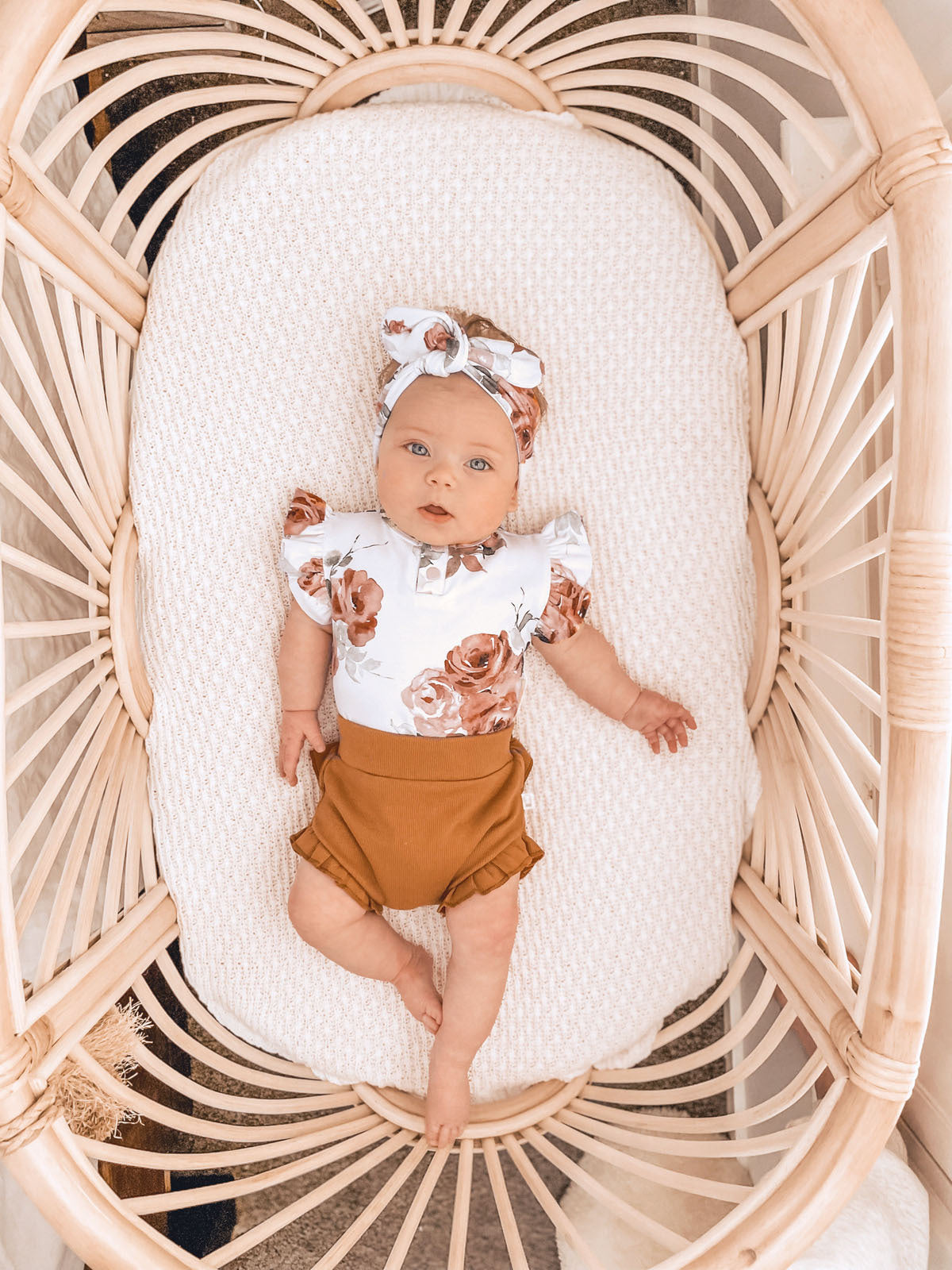 Snuggle Hunny Rosebud Short Sleeve Bodysuit